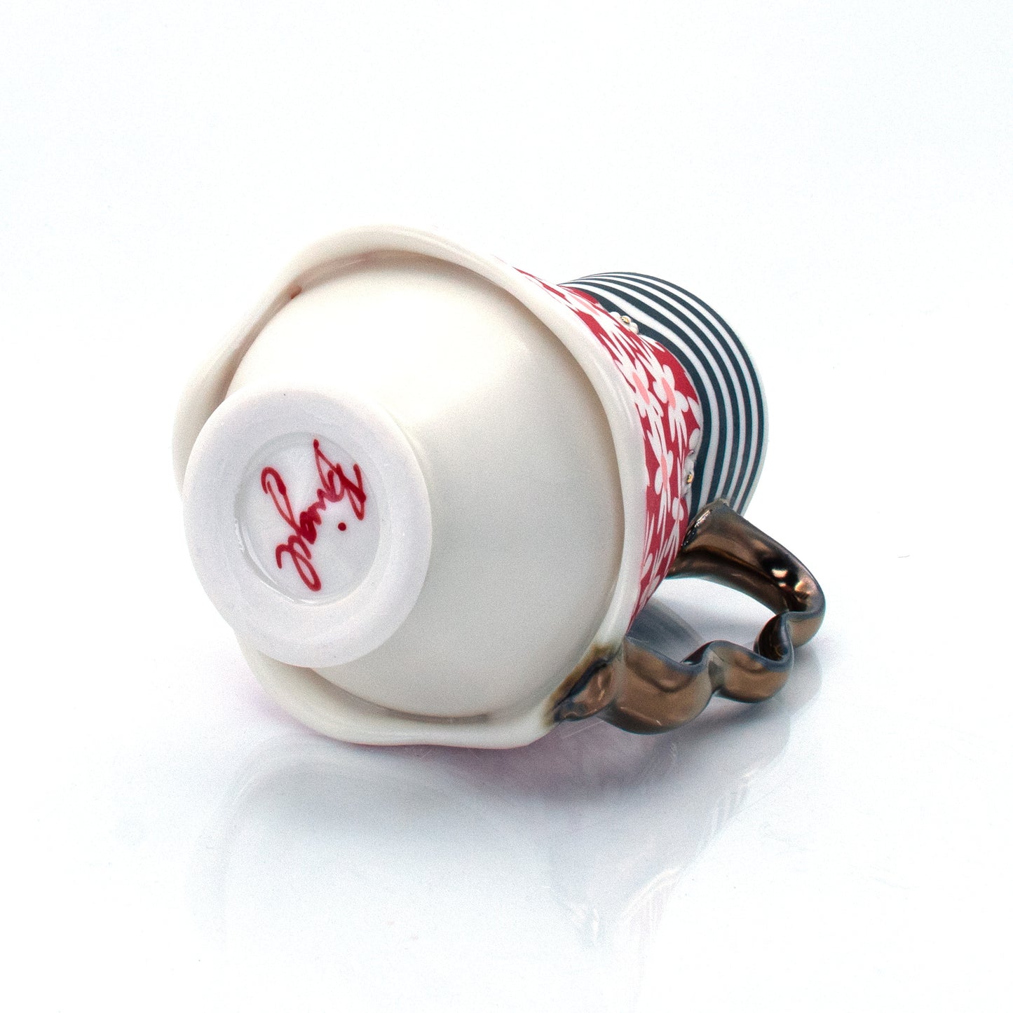 Skirted Dimple Mug