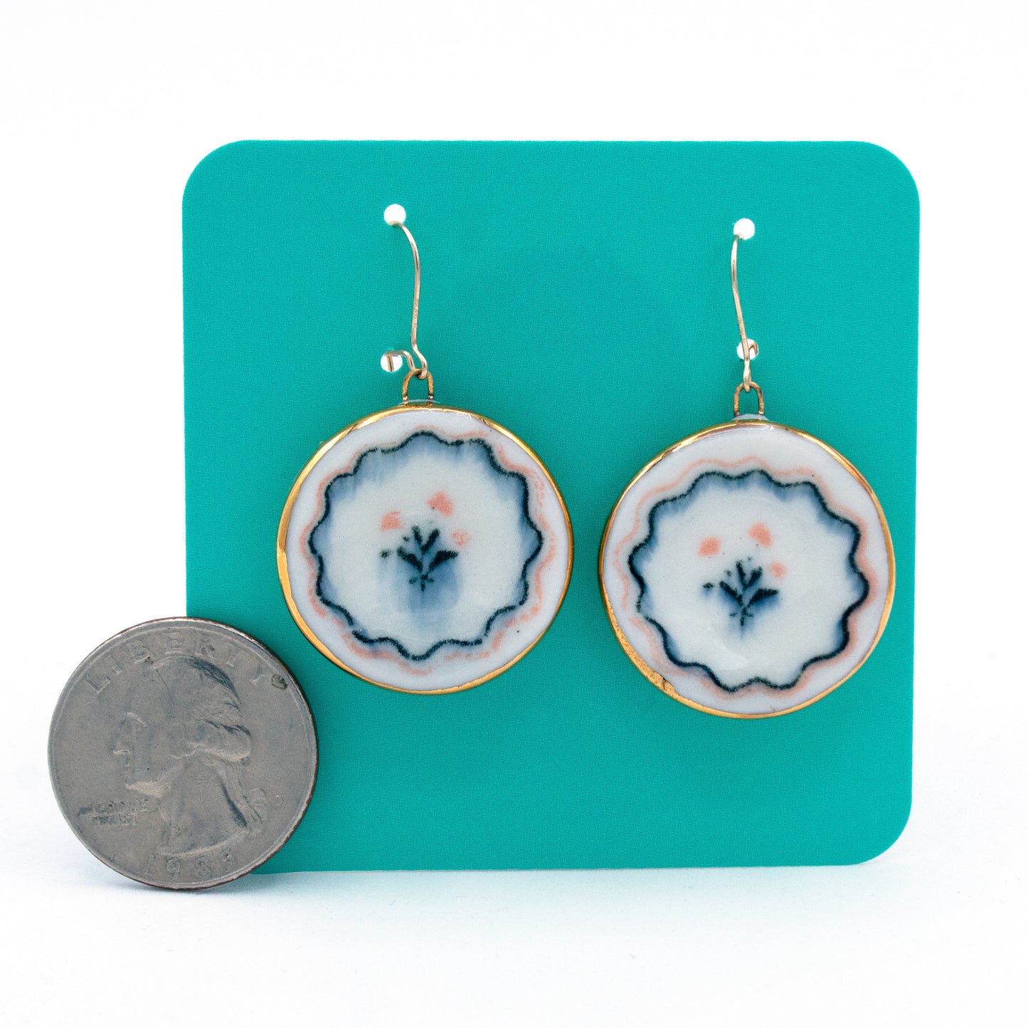 Squiggle Rim Plate Earrings