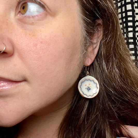 Squiggle Rim Plate Earrings